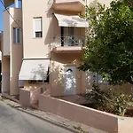 Sunbeam Retreat * Chania (Crete)