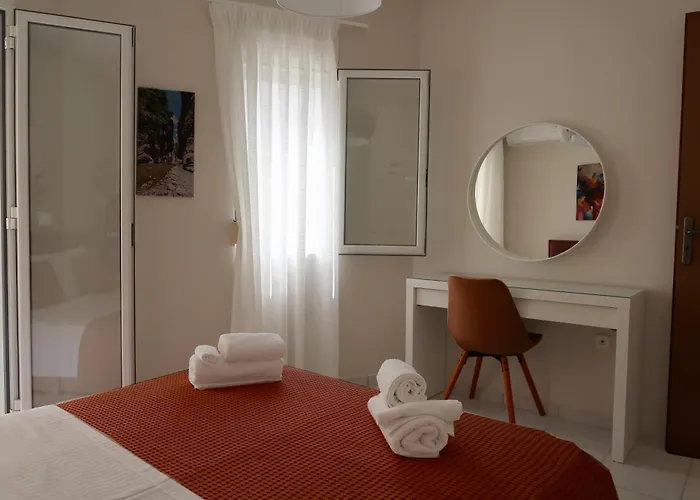 Sunbeam Retreat Chania (Crete)